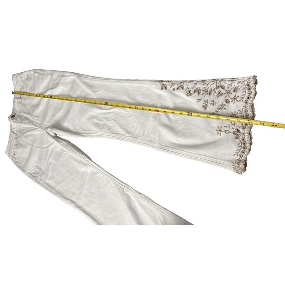 NEW Charlie B Bootcut Embroidered Jeans White Women's 12 x 31" - Picture 12 of 13